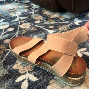 Aloha Island Sandals Women’s Size 9